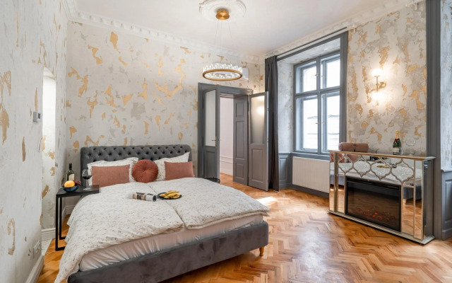 Emperor Castle View Suite