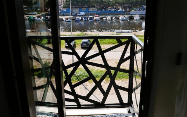 Aybek Ratio Hotel
