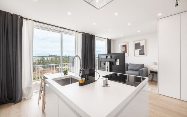 Ocean Apartment by Olala Homes