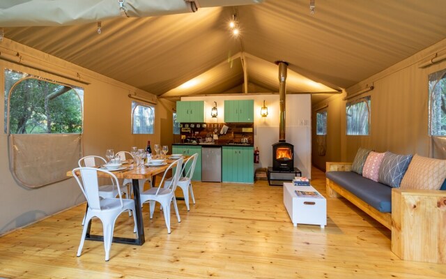 AfriCamps at Doolhof- Glamping