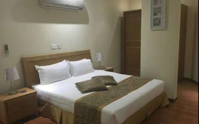 Oyo 482 Sewan Hotel Apparments