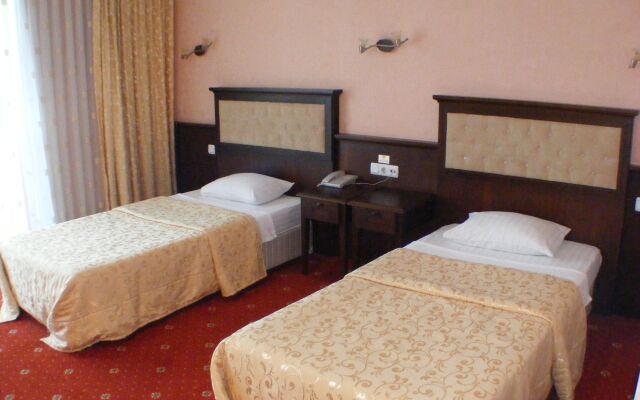 Saren Otel