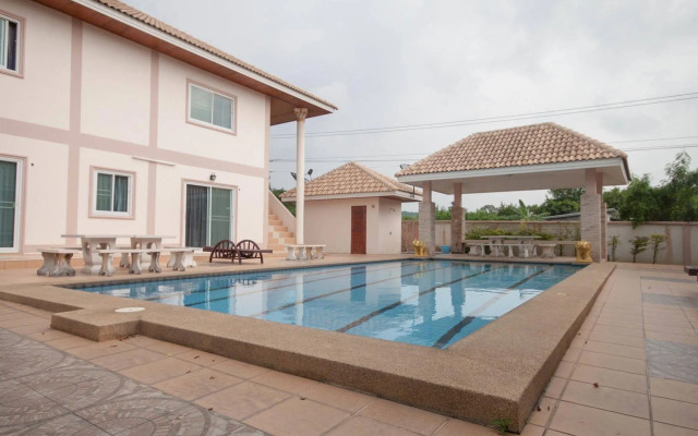 Narnia Resort Pattaya 2
