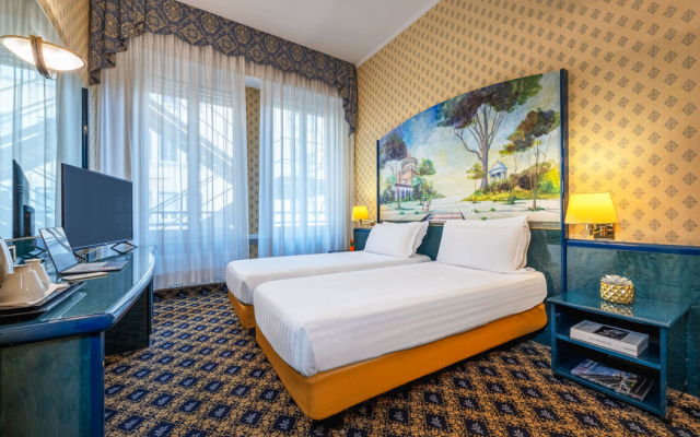 Отель iH Hotels Milano Ambasciatori