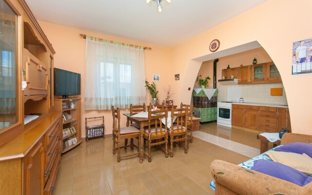 Apartment Grozdan
