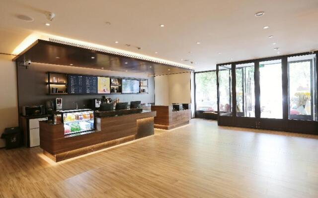 Hanting Hotel People's Street Jinzhou Railway Sta