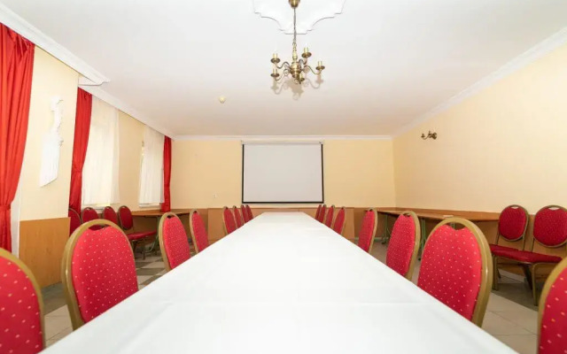 Hotel Platan
