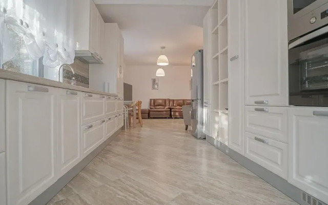 CN2i Luxury Accommodation DM 1