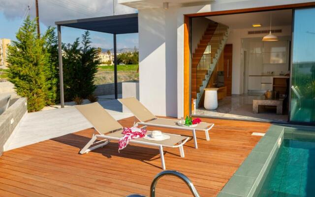 Villa Laurus 6, walking distance to the beach