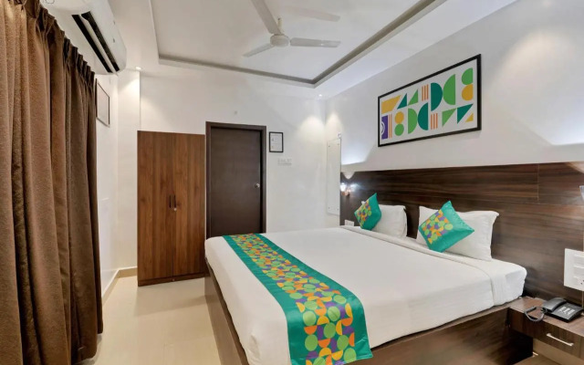 Treebo Aishwarya Grand - 4 km from Promenade Beach