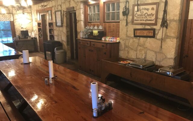 Twin Elm Guest Ranch