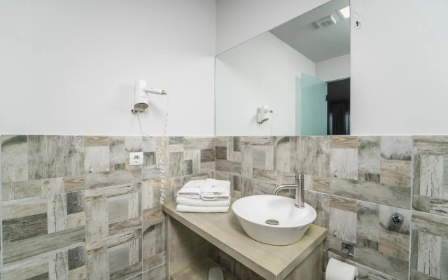 Ianos Hotel