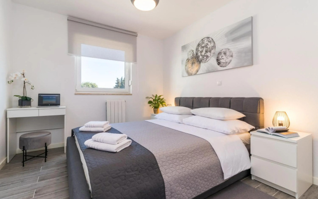 NEW Superb 4 stars heated Barbieri app near the sea