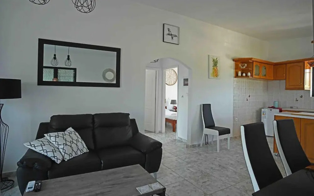 Cozy Home in Eretria