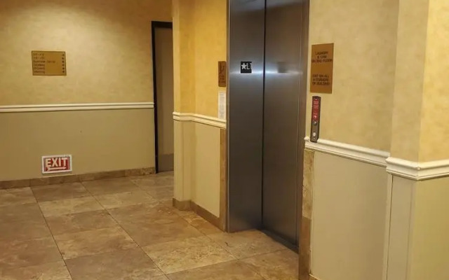 Spark By Hilton Phoenix East Mesa