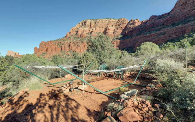 Amazing Views & On-site Hiking: Sedona Studio