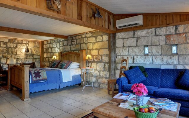 A Barn at the Quarry