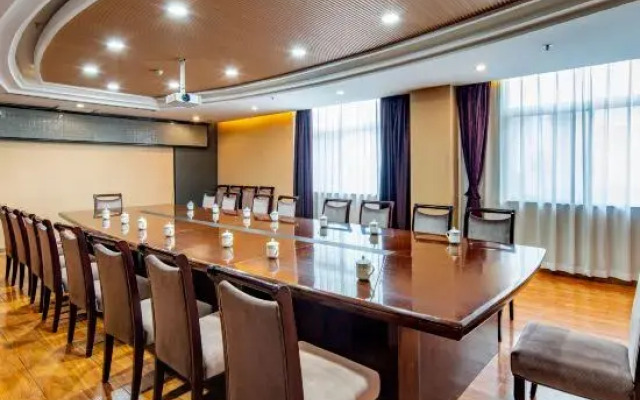 Hua Nian Hotel