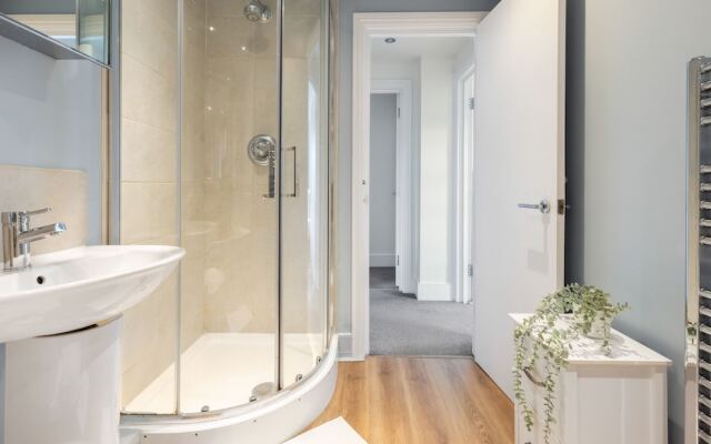 Luxurious Apartment in Wandsworth