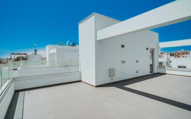 Modern 3 bedroom villa near Nissi Beach!