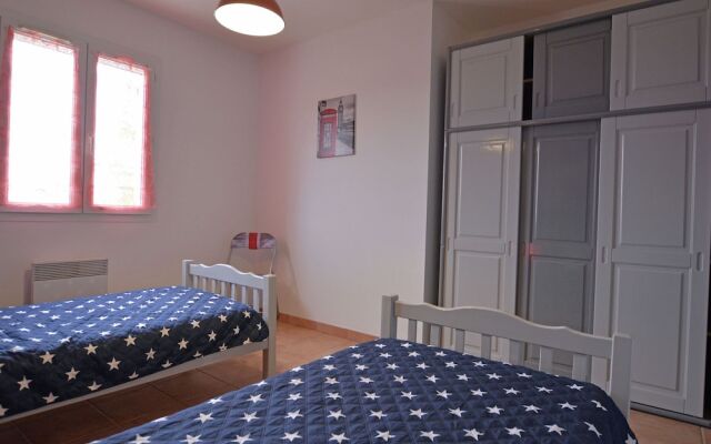 Cozy Villa in Saint-Victor-de-Malcap with Swimming Pool