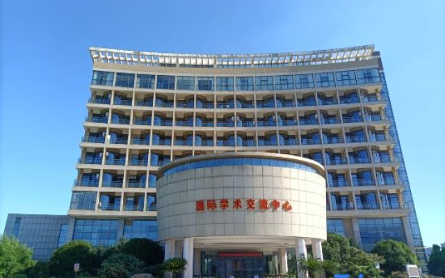 Qianhu Hotel