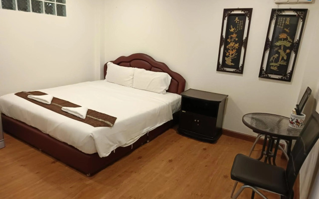 Longzhu Guesthouse