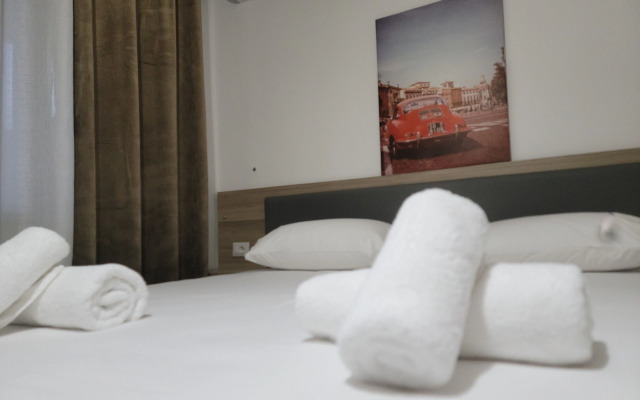 Te Gjyshi (at Grandfather)