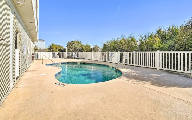 On-the-beach Escape: Oceanfront in Surfside!