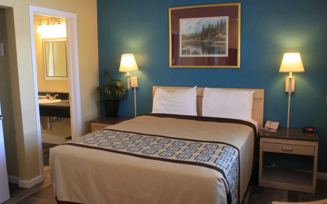 Penny Saver Inn