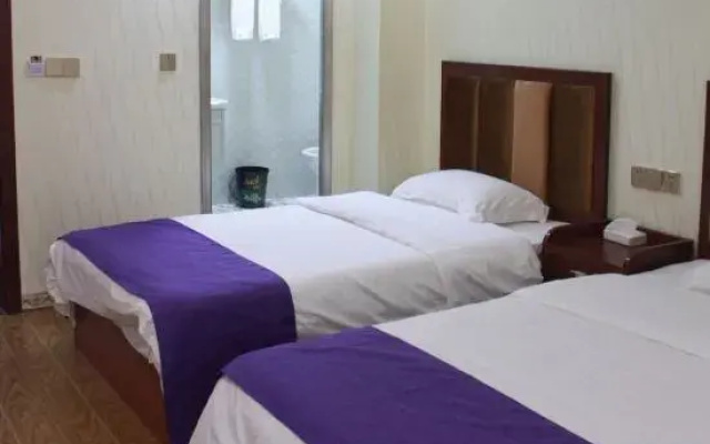 South Huanghelou Business Hotel