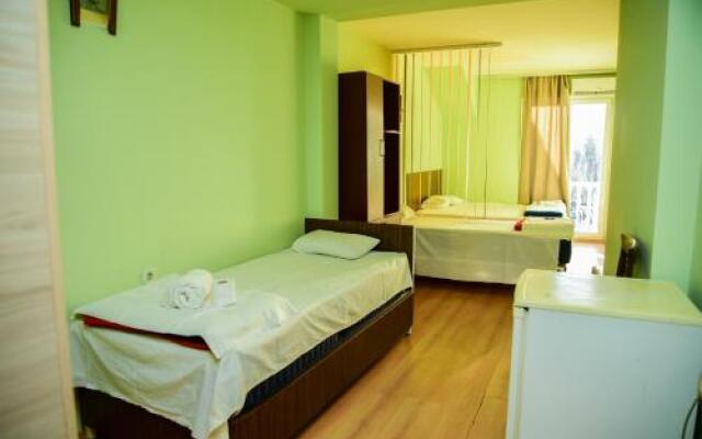 Art Theatre Caffe - River view Hotel