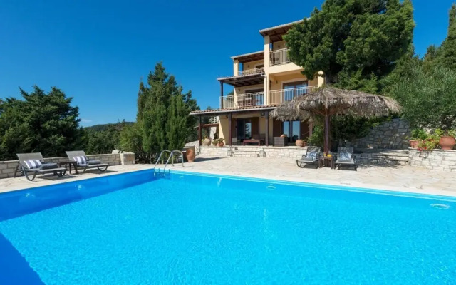 Avlaki Bay House in Paxi