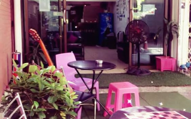 Yaya Guesthouse - Hostel