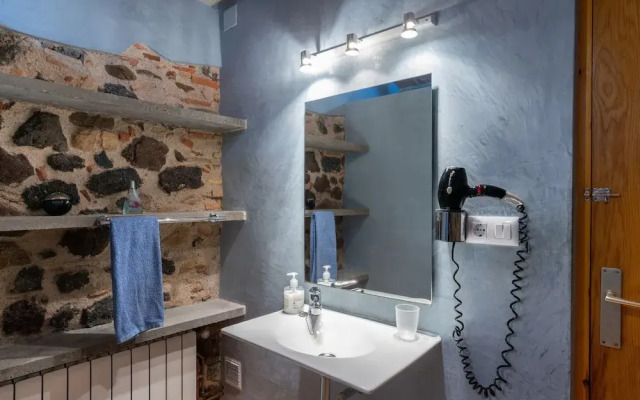 Vibranr Holiday Home in Aiguaviva With Swimming Pool