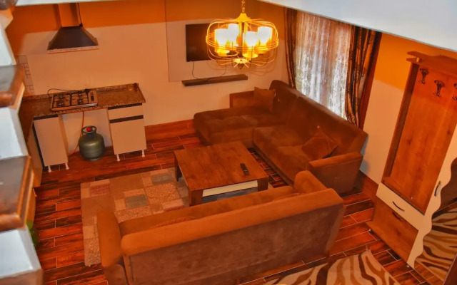 Ada Bungalow Hotel
