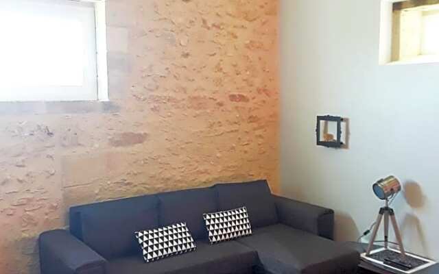 Le Clos De La Caneda