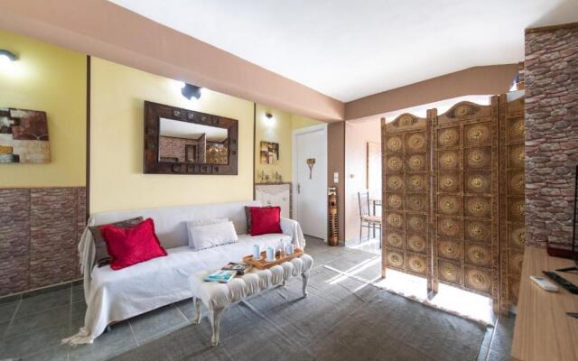 House Nefeli