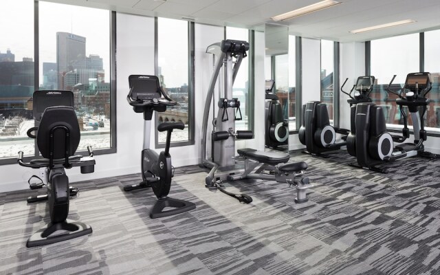 Le Méridien Columbus, The Joseph