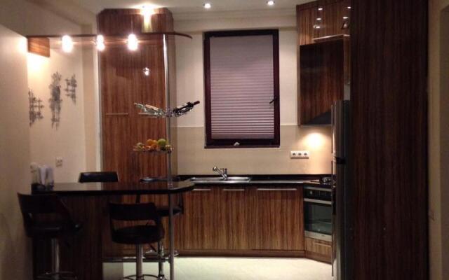 11 Shio Chitadze St