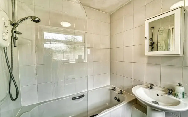 Host Stay Southfield Residence