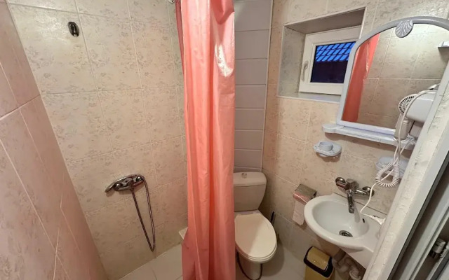Family Hotel Parnas 2250