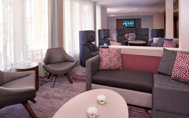 Courtyard by Marriott St. Louis Downtown West