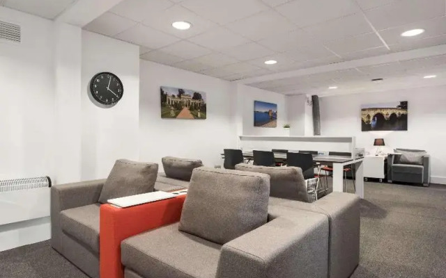 Days Inn Watford Gap