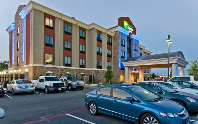 Holiday Inn Express & Suites San Antonio SE By At&t Center, an IHG Hotel