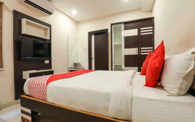 OYO 9804 Hotel SR Residency