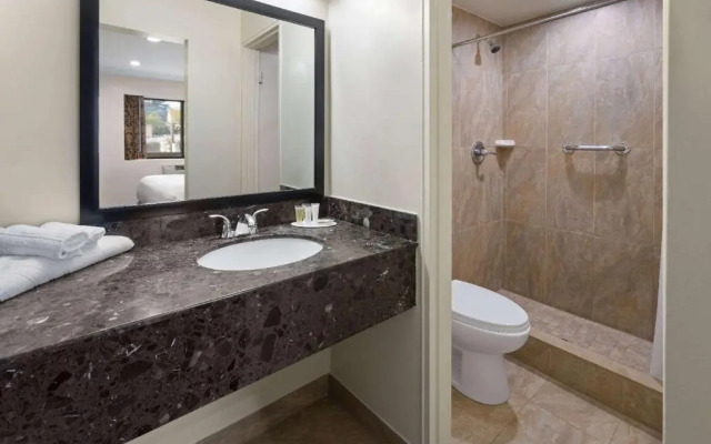 Travelodge Manhasset