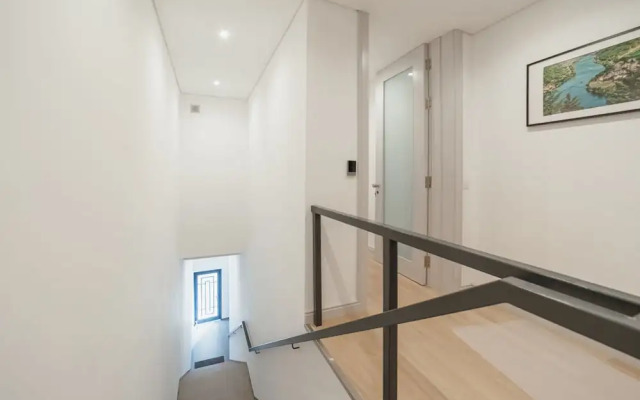 Heart OF Porto Apartment G by Vacationy