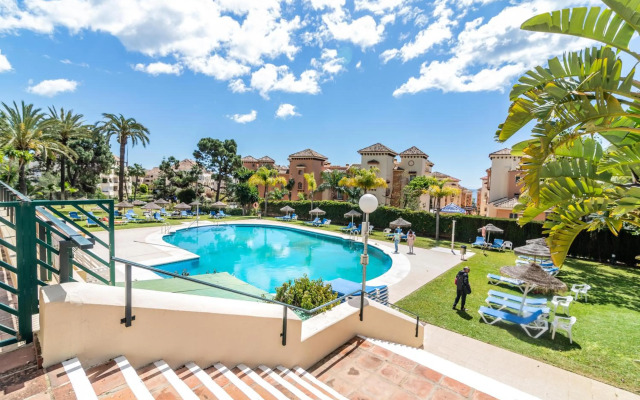 LXR Recently Reformated Studio Don Carlos Marbella