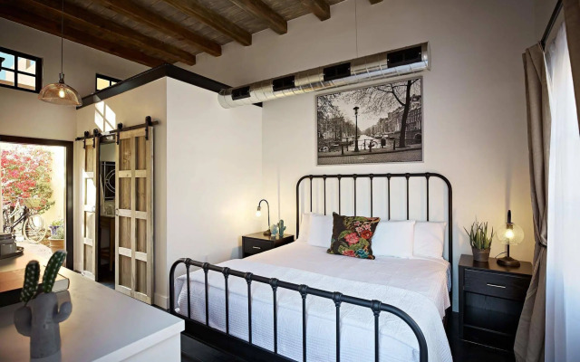 Bespoke Inn Scottsdale